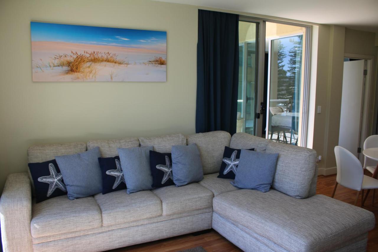 Beachside Luxury Apartments One & Two Bedroom In Beachfront Oaks Pier Building غلينلغ المظهر الخارجي الصورة