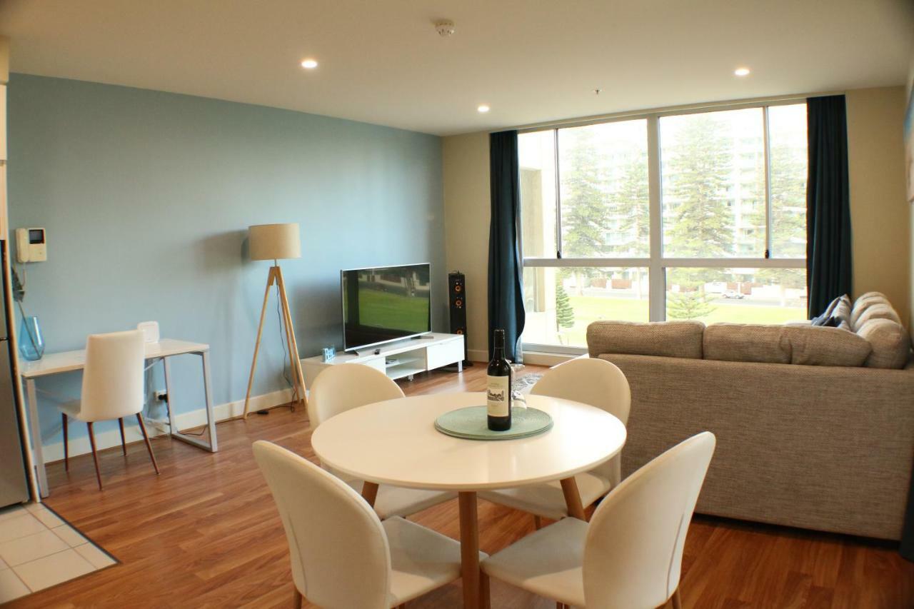 Beachside Luxury Apartments One & Two Bedroom In Beachfront Oaks Pier Building غلينلغ المظهر الخارجي الصورة